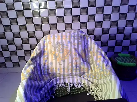 Beautiful ladki online show from October 19, 2025, 7:16 pm