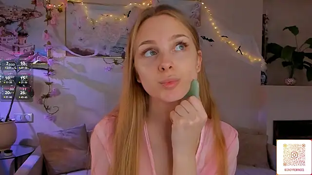 CindyGreen online show from October 25, 2025, 6:56 am