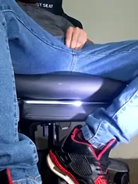 Snapshot of Bosssweet22cm chatting on November 25, 2025, 11:37 pm Bosssweet22cm online show from November 25, 2025, 11:37 pm