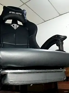 Snapshot of Bosssweet22cm chatting on December 16, 2025, 4:06 am Bosssweet22cm online show from December 16, 2025, 4:06 am