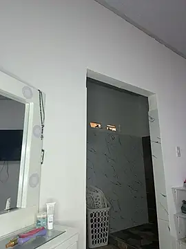 Mariana cooper 07 online show from January 31, 2026, 8:40 pm