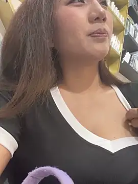 Dujuan-d online show from October 18, 2025, 12:40 pm