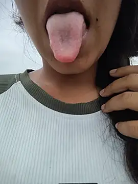 Snapshot of HOTSEXY_KAVYA chatting on August 5, 2026, 3:33 am HOTSEXY KAVYA online show from August 5, 2026, 3:33 am