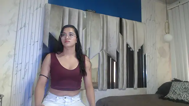 Snapshot of Morganandmegan chatting on October 4, 2025, 11:23 am Morganandmegan online show from October 4, 2025, 11:23 am