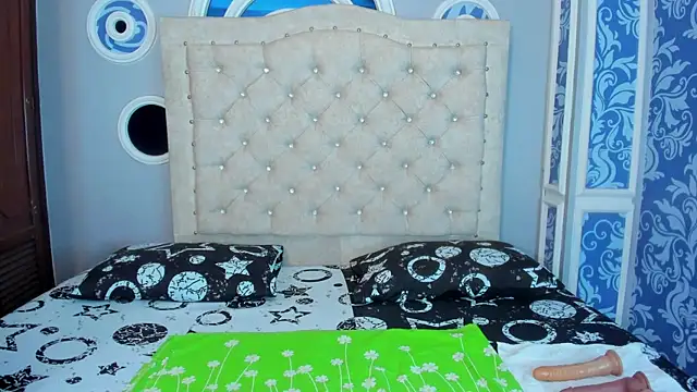 Snapshot of mishell_lovely chatting on December 19, 2025, 12:07 pm mishell lovely online show from December 19, 2025, 12:07 pm