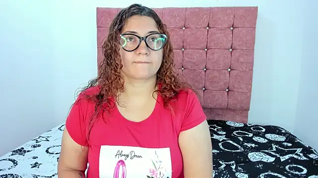 Snapshot of mishell_lovely chatting on January 8, 2026, 12:44 pm mishell lovely online show from January 8, 2026, 12:44 pm