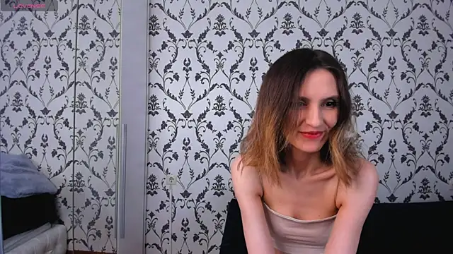 Snapshot of FloraNesli chatting on May 29, 2026, 6:52 am FloraNesli online show from May 29, 2026, 6:52 am