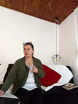 D Martii online show from October 25, 2025, 1:01 pm