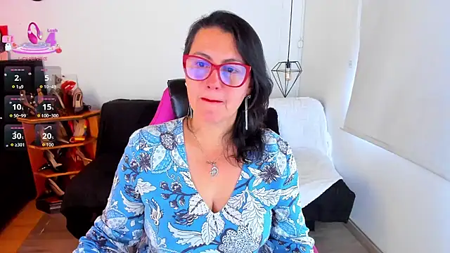 D Martii online show from November 2, 2025, 12:54 pm