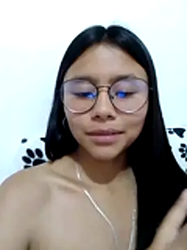 Snapshot of SofieLove_01 chatting on April 11, 2026, 7:50 pm SofieLove 01 online show from April 11, 2026, 7:50 pm