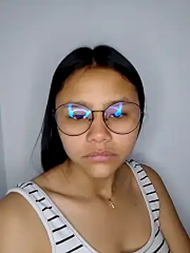 Snapshot of SofieLove_01 chatting on February 5, 2026, 7:59 am SofieLove 01 online show from February 5, 2026, 7:59 am