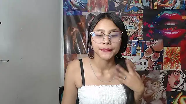 SofieLove 01 online show from September 9, 2025, 9:19 am