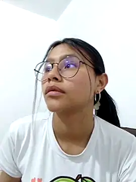 Snapshot of SofieLove_01 chatting on March 16, 2026, 7:27 pm SofieLove 01 online show from March 16, 2026, 7:27 pm