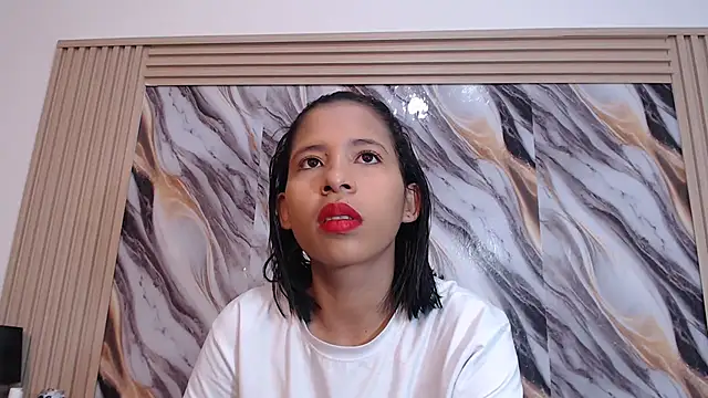 Samantha Fox69  online show from January 13, 2026, 2:32 pm