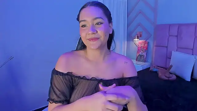 noa moon online show from September 10, 2025, 12:26 pm