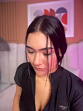 Snapshot of noa_moon chatting on January 18, 2026, 2:37 am noa moon online show from January 18, 2026, 2:37 am