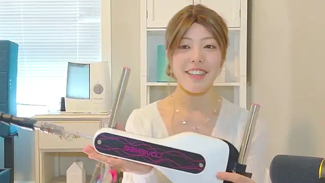 Nana with online show from December 19, 2025, 10:12 pm