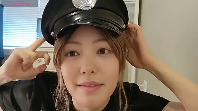 Snapshot of Nana_with chatting on January 31, 2026, 8:07 pm Nana with online show from January 31, 2026, 8:07 pm