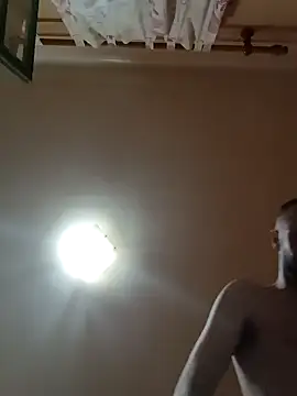 Snapshot of alexpo27 chatting on September 14, 2025, 6:03 am alexpo27 online show from September 14, 2025, 6:03 am