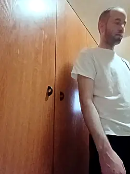 Snapshot of alexpo27 chatting on October 22, 2025, 11:47 pm alexpo27 online show from October 22, 2025, 11:47 pm