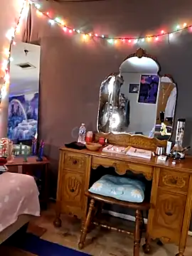 Snapshot of PeachyAriel chatting on April 11, 2026, 2:41 am PeachyAriel online show from April 11, 2026, 2:41 am