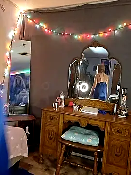 Snapshot of PeachyAriel chatting on April 12, 2026, 2:26 am PeachyAriel online show from April 12, 2026, 2:26 am