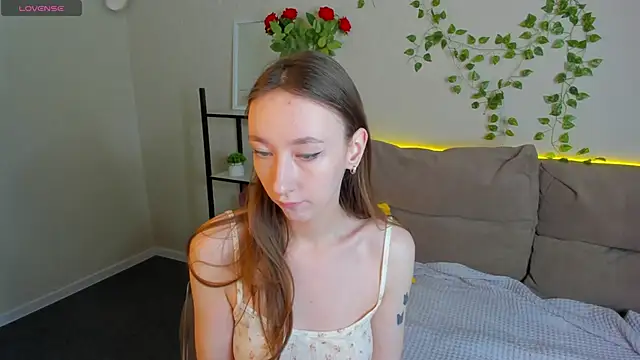 Snapshot of Miche1le_Allenne chatting on November 24, 2025, 1:05 am Miche1le Allenne online show from November 24, 2025, 1:05 am