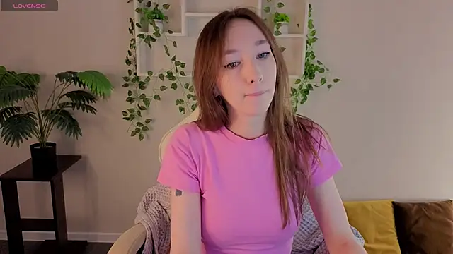 Snapshot of Miche1le_Allenne chatting on December 1, 2025, 1:06 am Miche1le Allenne online show from December 1, 2025, 1:06 am