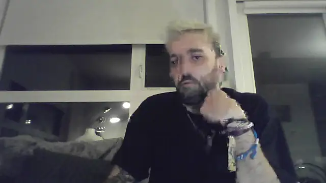 Snapshot of BlinkBoyRave chatting on September 26, 2025, 10:55 am BlinkBoyRave online show from September 26, 2025, 10:55 am
