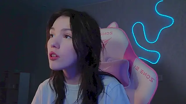 Sophie SkyAngel online show from December 5, 2025, 3:10 pm