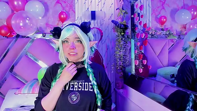 Snapshot of Akane_Hikari_ chatting on February 13, 2026, 4:56 am Akane Hikari online show from February 13, 2026, 4:56 am