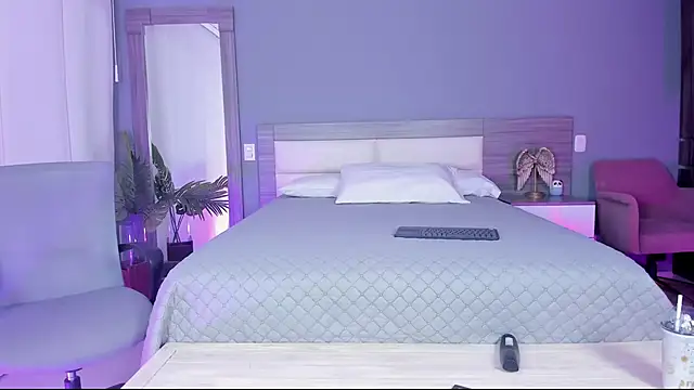 Alaiaguerra online show from September 21, 2025, 2:11 pm