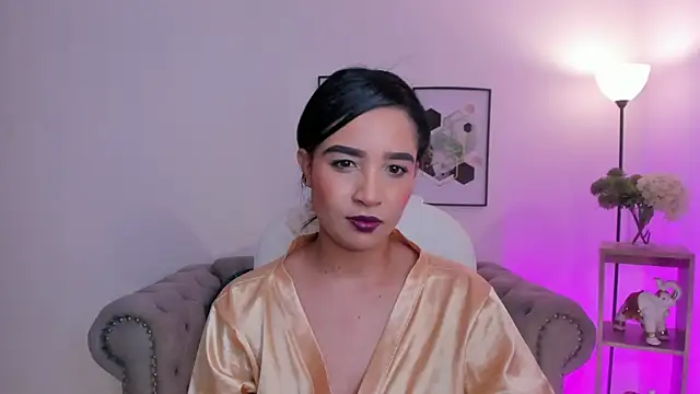 Snapshot of Sharon_breezee chatting on November 25, 2025, 4:24 am Sharon breezee online show from November 25, 2025, 4:24 am