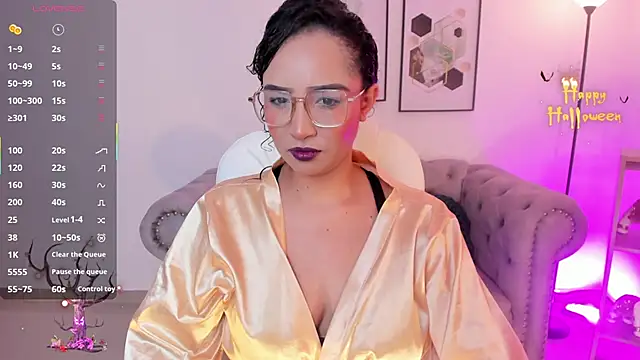 Snapshot of Sharon_breezee chatting on November 4, 2025, 4:27 am Sharon breezee online show from November 4, 2025, 4:27 am