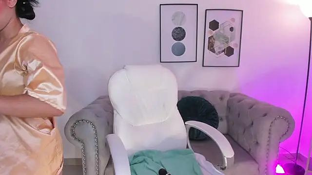 Snapshot of Sharon_breezee chatting on November 21, 2025, 4:22 am Sharon breezee online show from November 21, 2025, 4:22 am