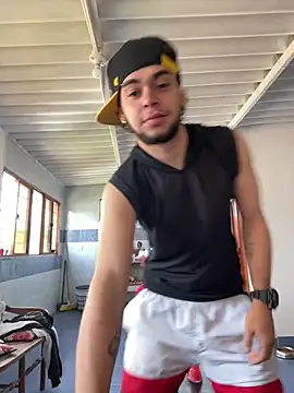 enzo vittale03  online show from February 8, 2026, 2:26 pm