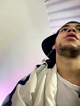 enzo vittale03  online show from January 6, 2026, 3:16 pm