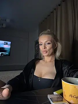 Snapshot of BOO_D chatting on February 3, 2026, 7:41 pm BOO D online show from February 3, 2026, 7:41 pm