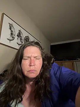 Snapshot of petalsexy chatting on December 17, 2025, 4:23 pm petalsexy online show from December 17, 2025, 4:23 pm