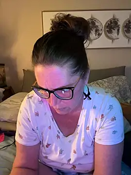 Snapshot of petalsexy chatting on October 1, 2025, 7:40 pm petalsexy online show from October 1, 2025, 7:40 pm