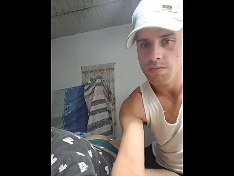 Snapshot of alex-golden chatting on January 6, 2026, 2:26 am alex-golden online show from January 6, 2026, 2:26 am