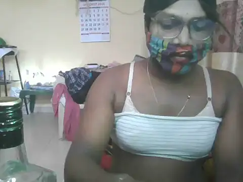 femboyslqueen online show from October 23, 2025, 5:28 am