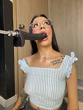 ValentinaBianchi online show from February 2, 2026, 7:13 pm