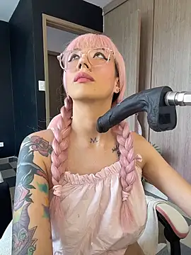 ValentinaBianchi online show from December 18, 2025, 7:18 pm