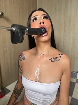 ValentinaBianchi online show from April 7, 2026, 6:32 pm