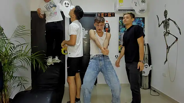 Snapshot of Bisexlifehot__ chatting on October 14, 2025, 11:14 pm Bisexlifehot online show from October 14, 2025, 11:14 pm