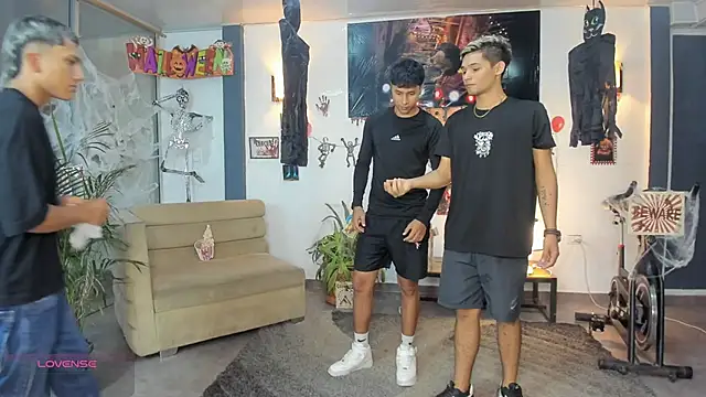 Snapshot of Bisexlifehot__ chatting on October 24, 2025, 11:15 pm Bisexlifehot online show from October 24, 2025, 11:15 pm