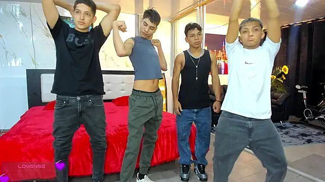 Bisexlifehot   online show from March 21, 2026, 11:19 pm