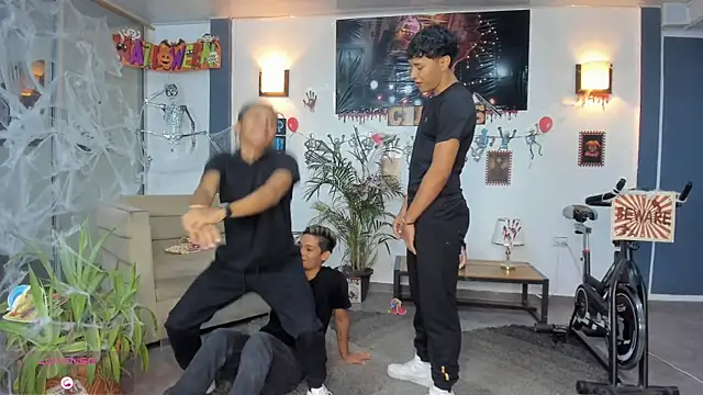 Snapshot of Bisexlifehot__ chatting on October 28, 2025, 11:03 pm Bisexlifehot online show from October 28, 2025, 11:03 pm