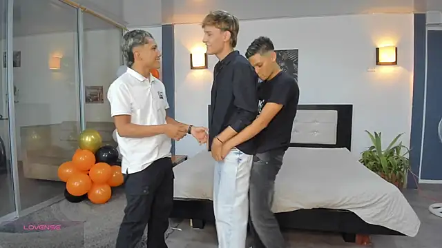 Snapshot of Bisexlifehot__ chatting on November 21, 2025, 11:04 pm Bisexlifehot online show from November 21, 2025, 11:04 pm